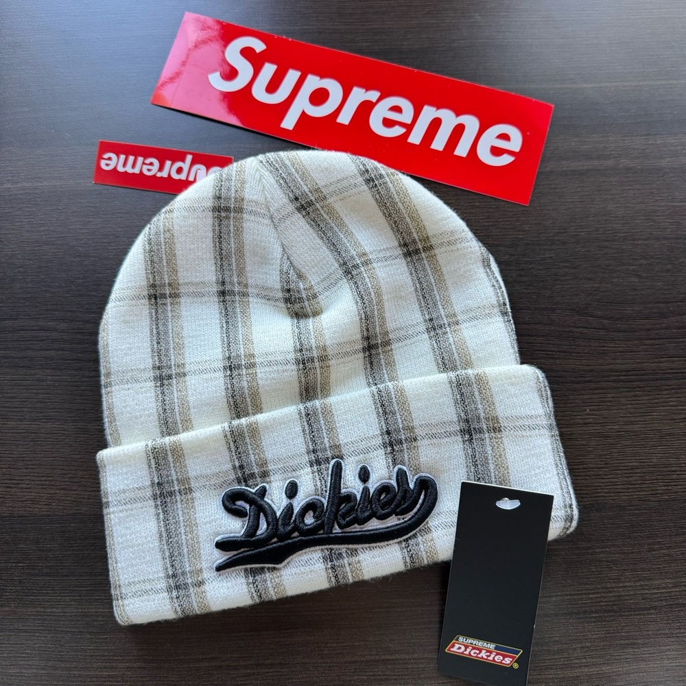 Supreme Dickies Beanie FW23 White Plaid